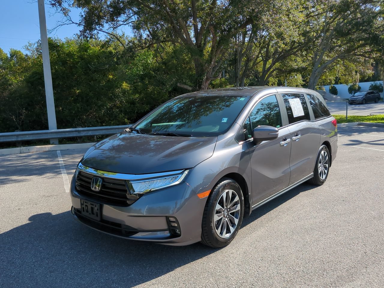 Certified 2024 Honda Odyssey EX-L image 2