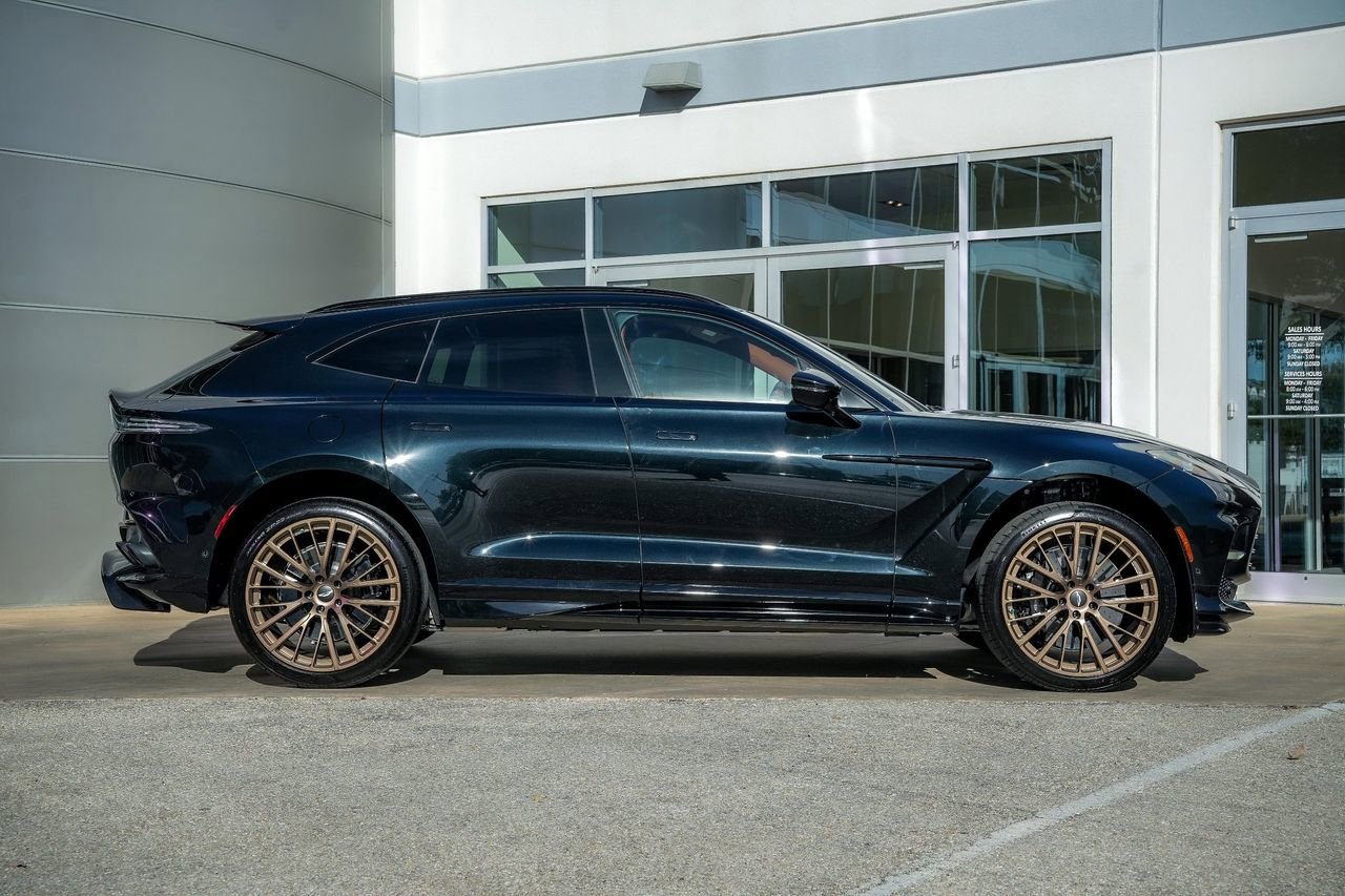 New 2026 Aston Martin DBX 707 image 6