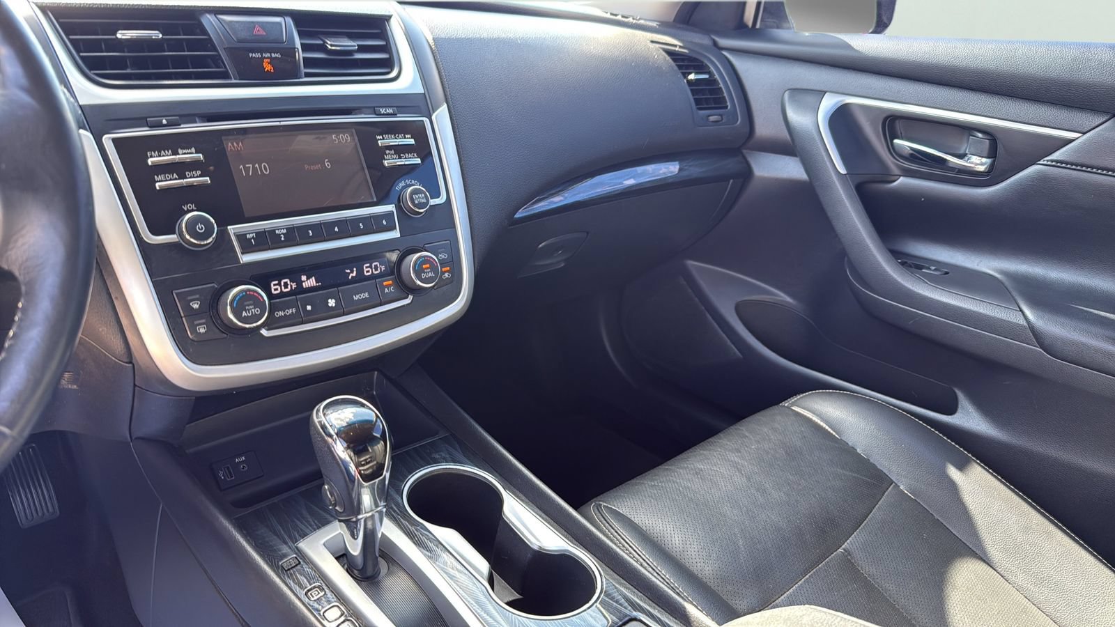 Used 2017 Nissan Altima 2.5 SL FWD image 16