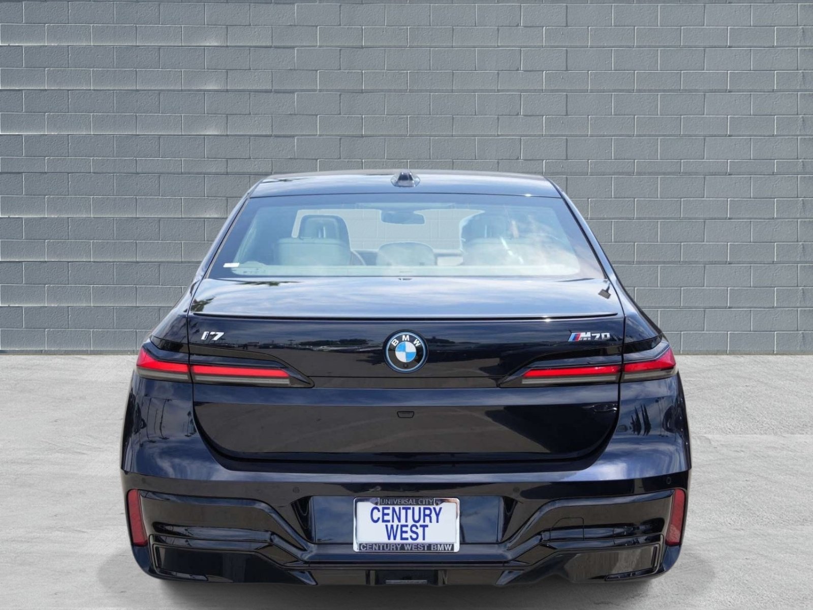 Used 2025 BMW i7 M70 AWD/4WD image 4