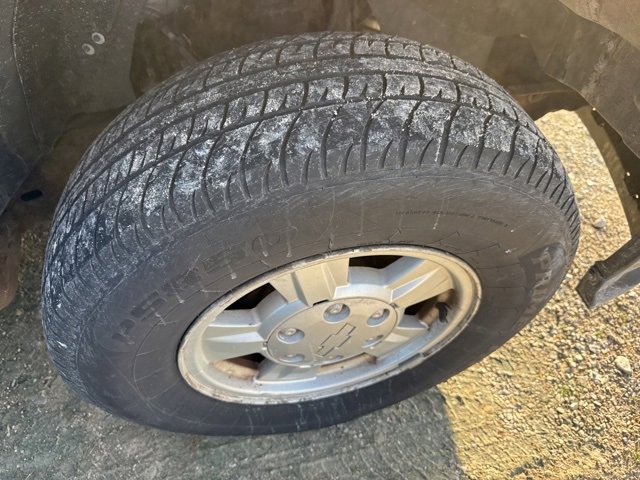 Used 2005 Chevrolet Colorado LS image 9