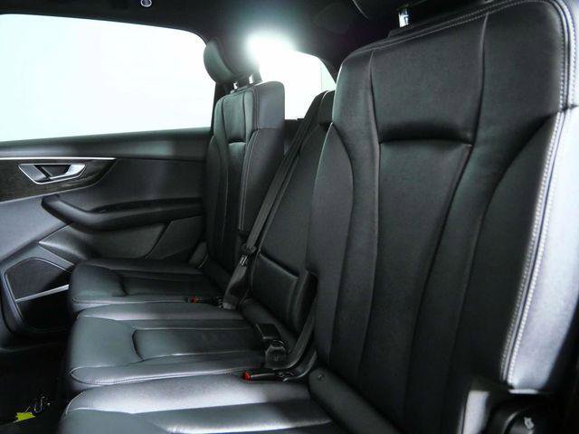 Used 2025 Audi Q7 2.0T Premium w/ Convenience Plus Package image 15