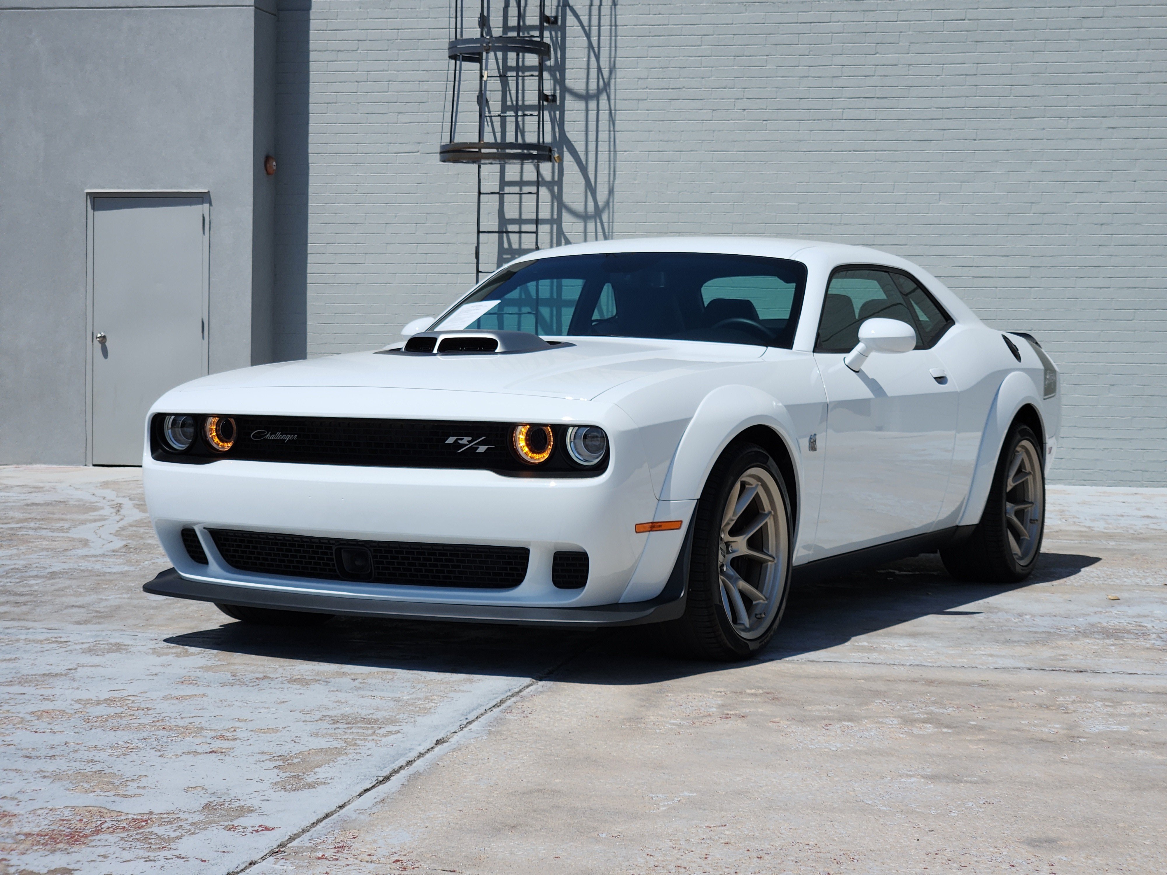 Used 2023 Dodge Challenger R/T Scat Pack RWD image 4