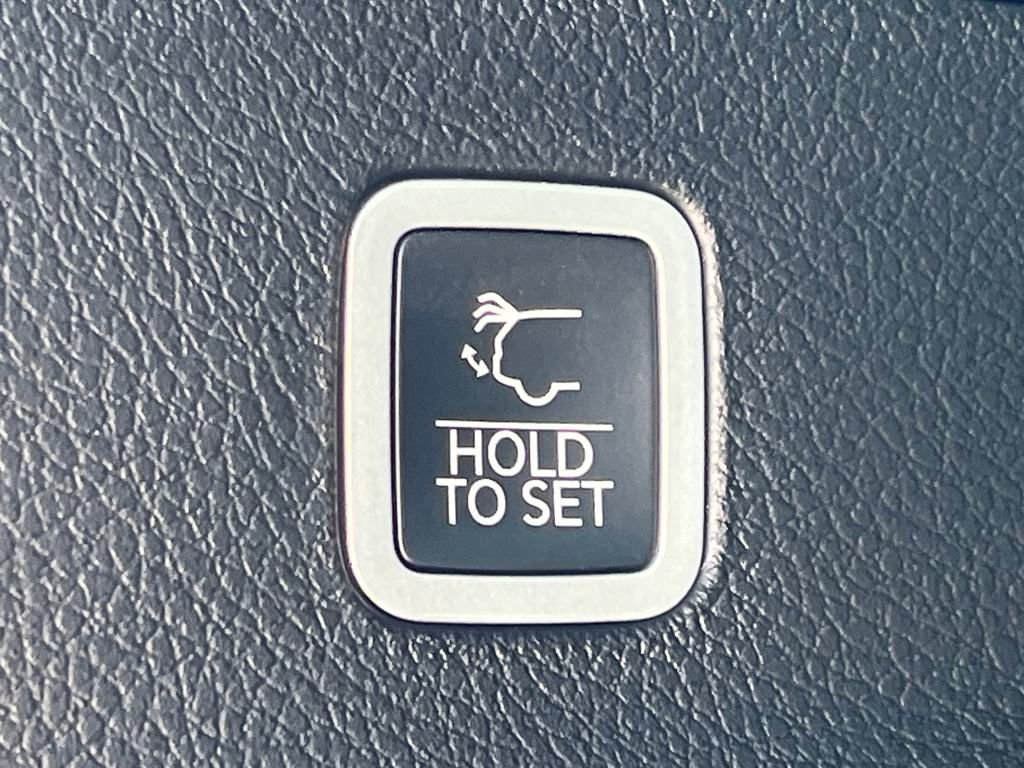 New 2025 Jeep Wagoneer L Series II w/ Convenience Group I image 25