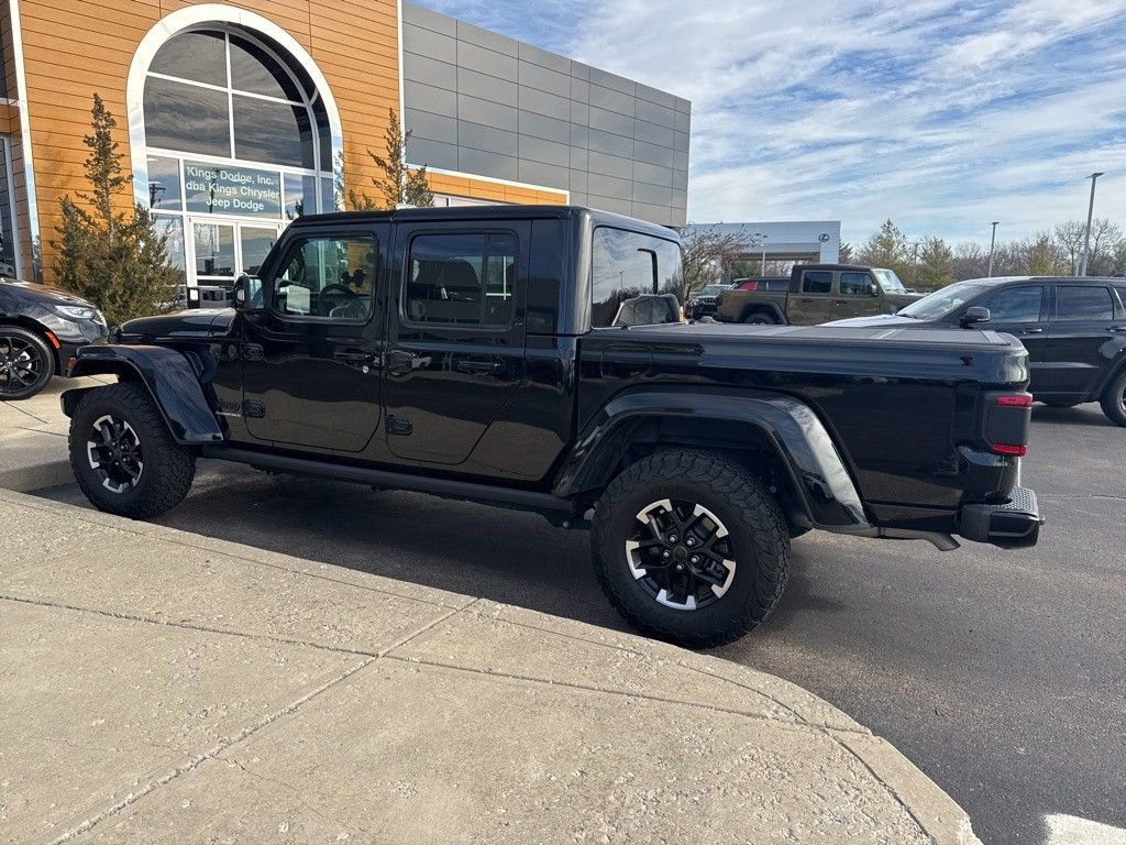 Certified 2023 Jeep Gladiator Overland image 4