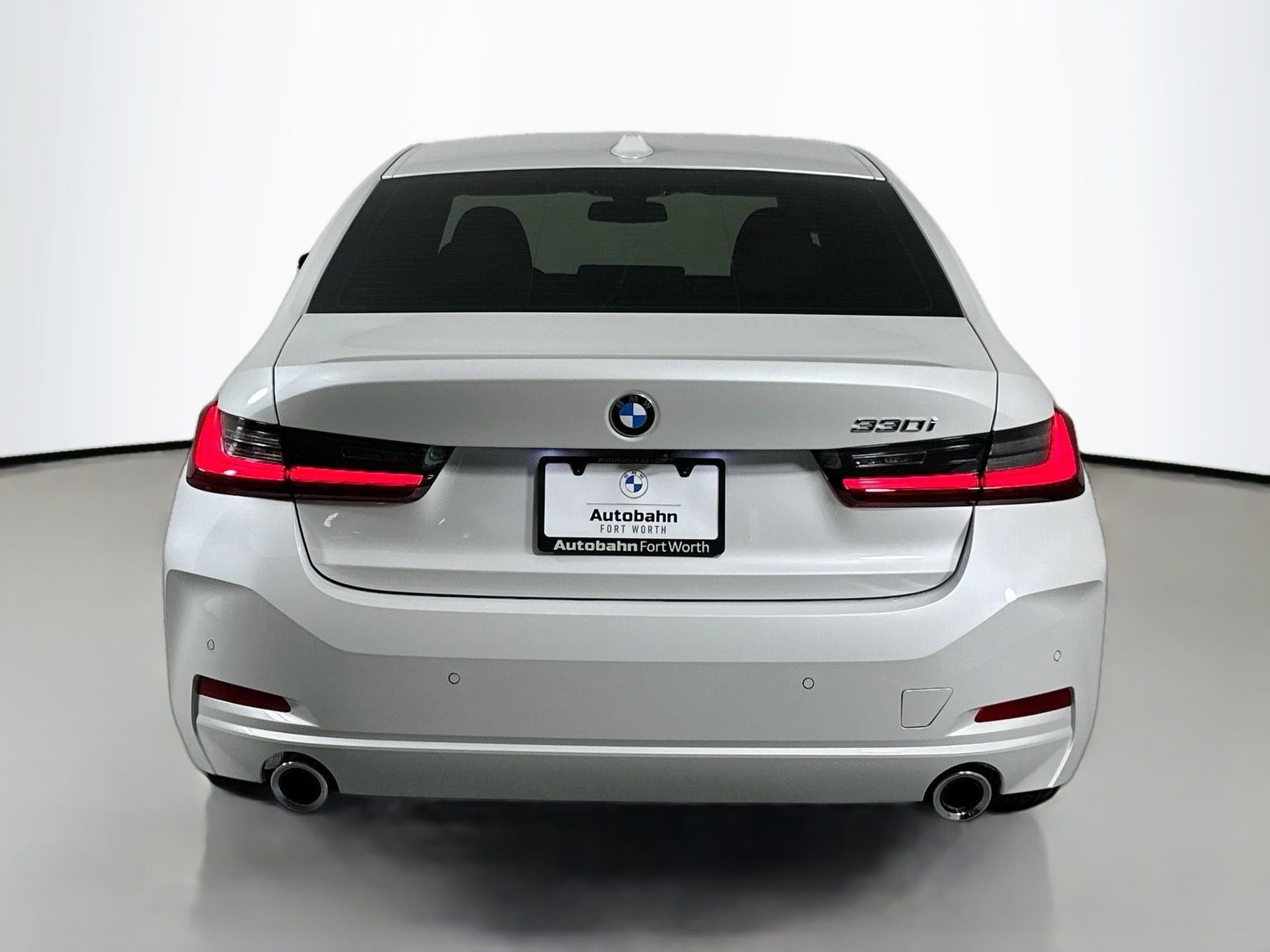 New 2025 BMW 330i Sedan w/ Premium Package image 5