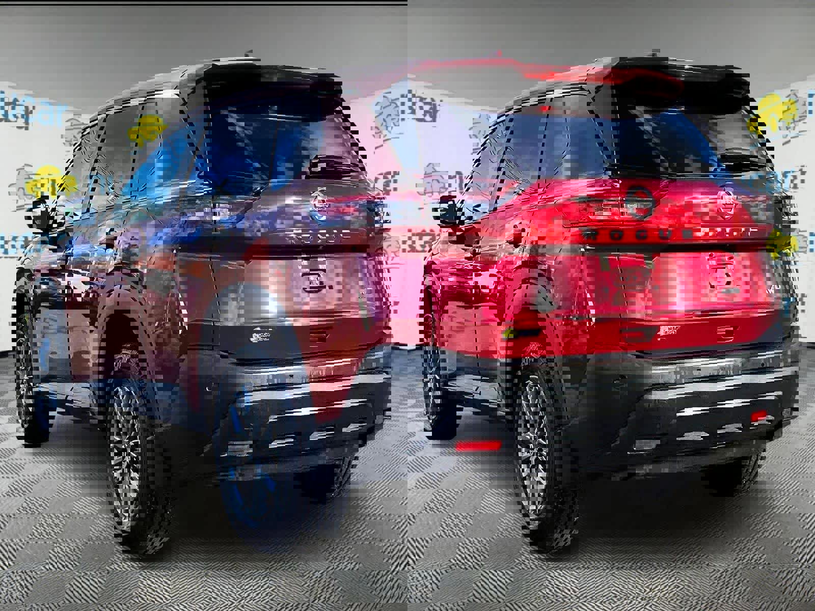 Used 2021 Nissan Rogue S image 4