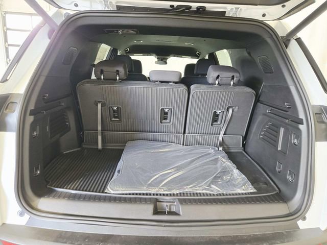 New 2026 Chevrolet Traverse LT image 11