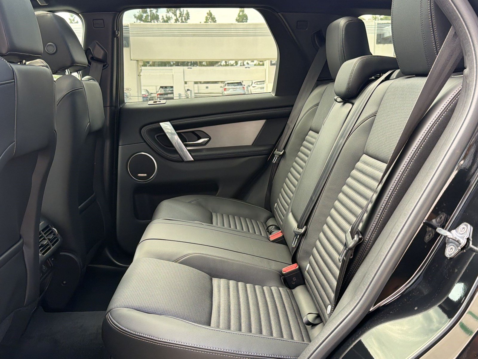 New 2026 Land Rover Discovery Sport Landmark AWD/4WD image 23