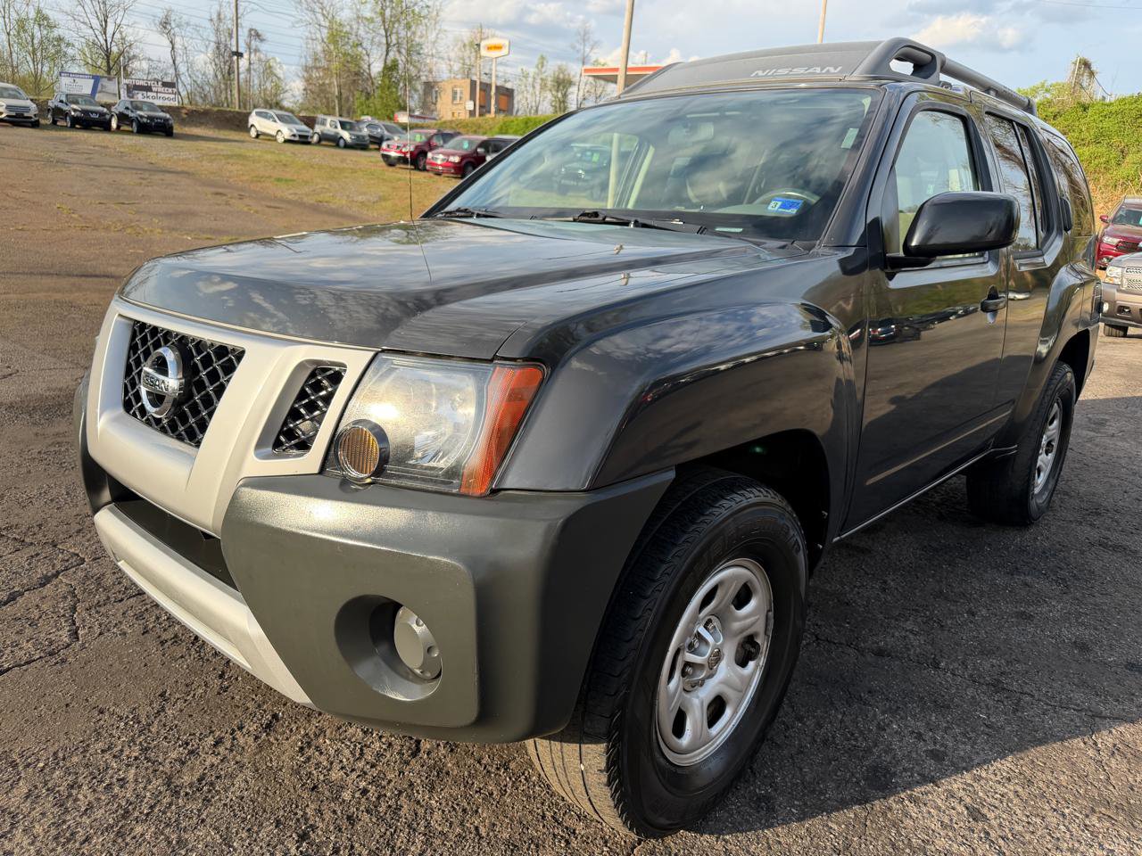 Used 2015 Nissan Xterra X RWD image 1