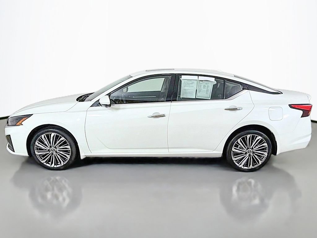 Used 2023 Nissan Altima 2.5 SL AWD/4WD image 16