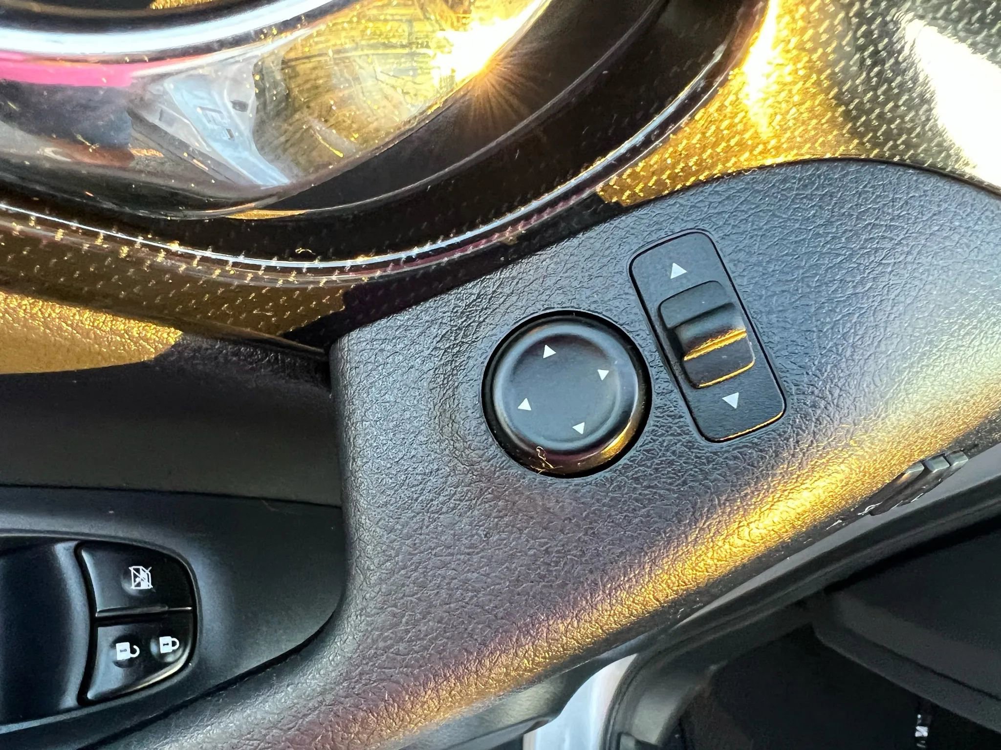 Used 2020 Nissan Rogue SL image 19