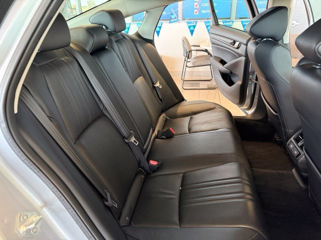 Used 2021 Honda Accord Touring image 25