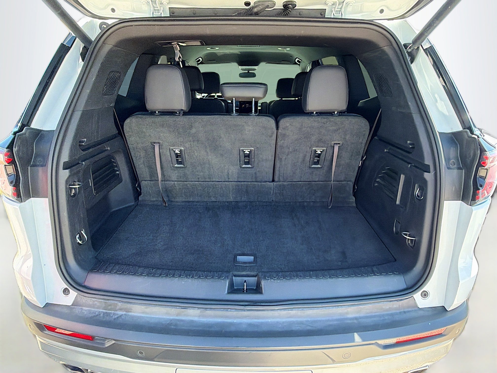 Used 2024 GMC Acadia Elevation image 11