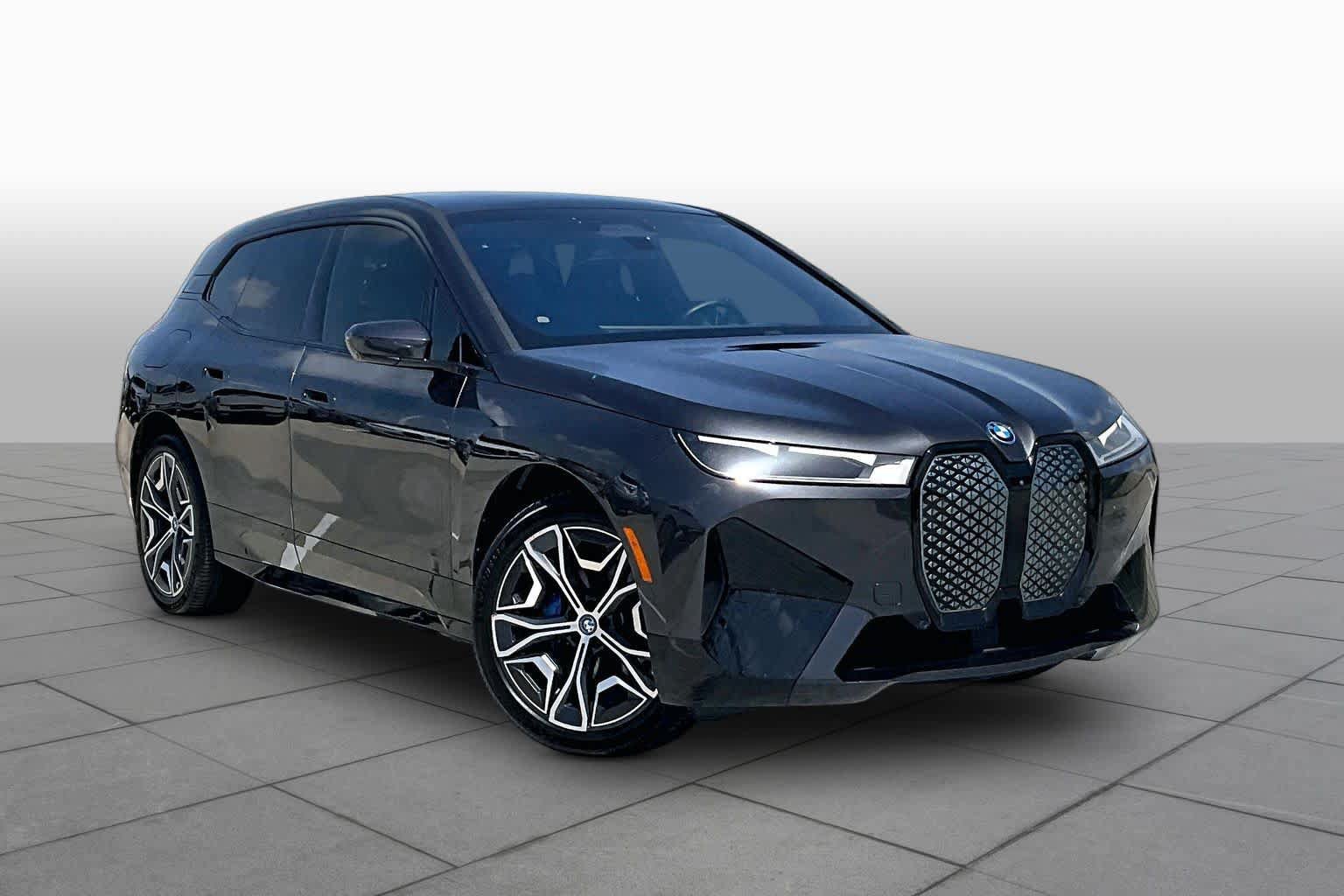 Used 2024 BMW iX xDrive50 w/ Sport Package AWD/4WD image 2