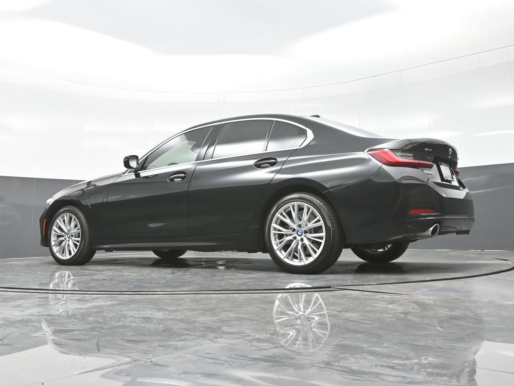 Used 2024 BMW 330e xDrive image 28