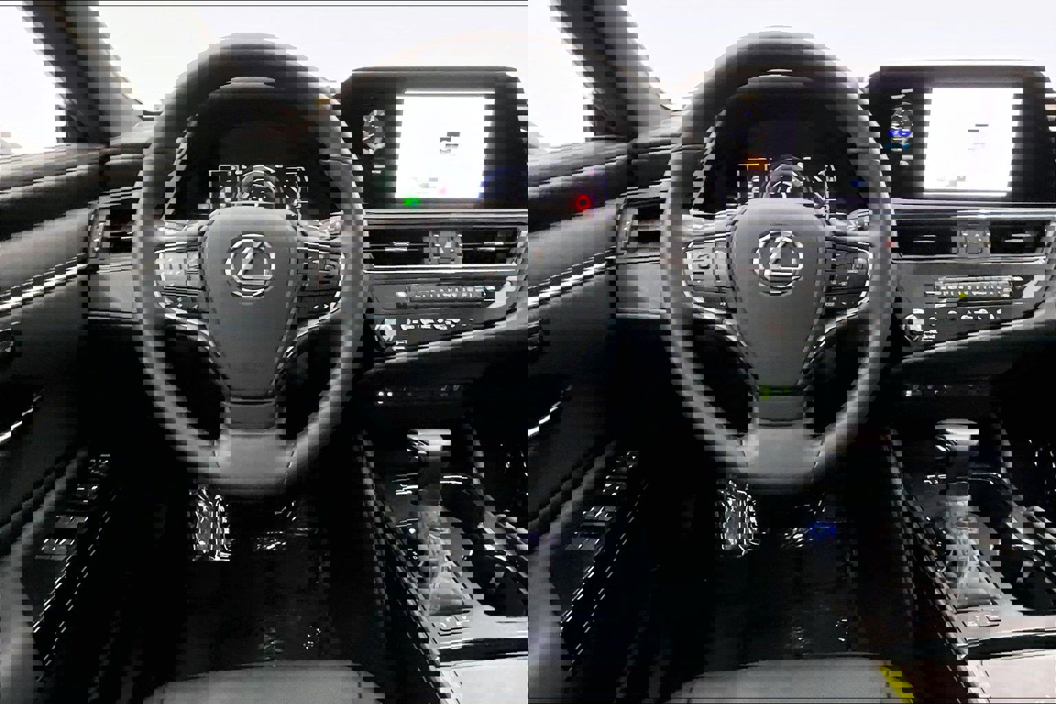 Used 2025 Lexus ES 300h w/ Premium Package image 4