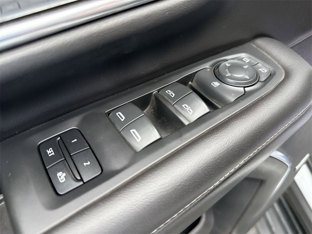 Used 2021 Chevrolet Suburban LT image 13