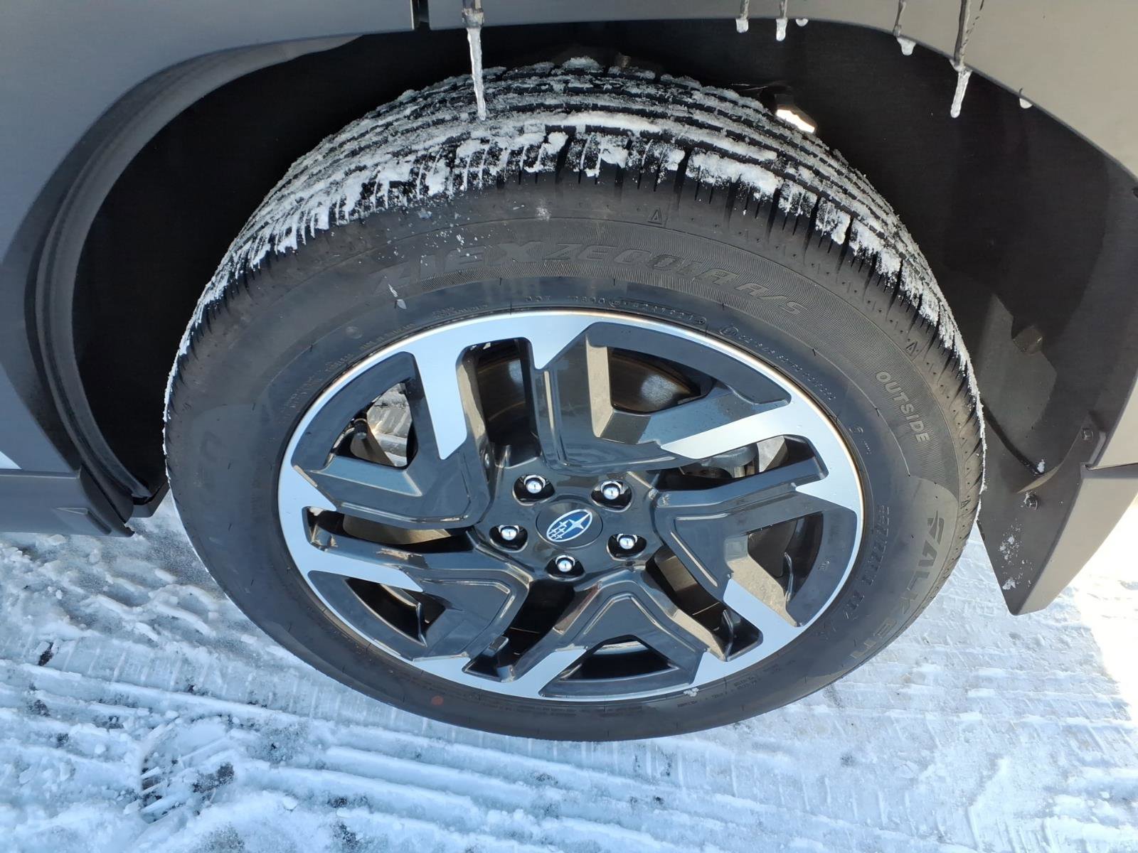 Used 2025 Subaru Forester Limited w/ Popular Package #2 image 13