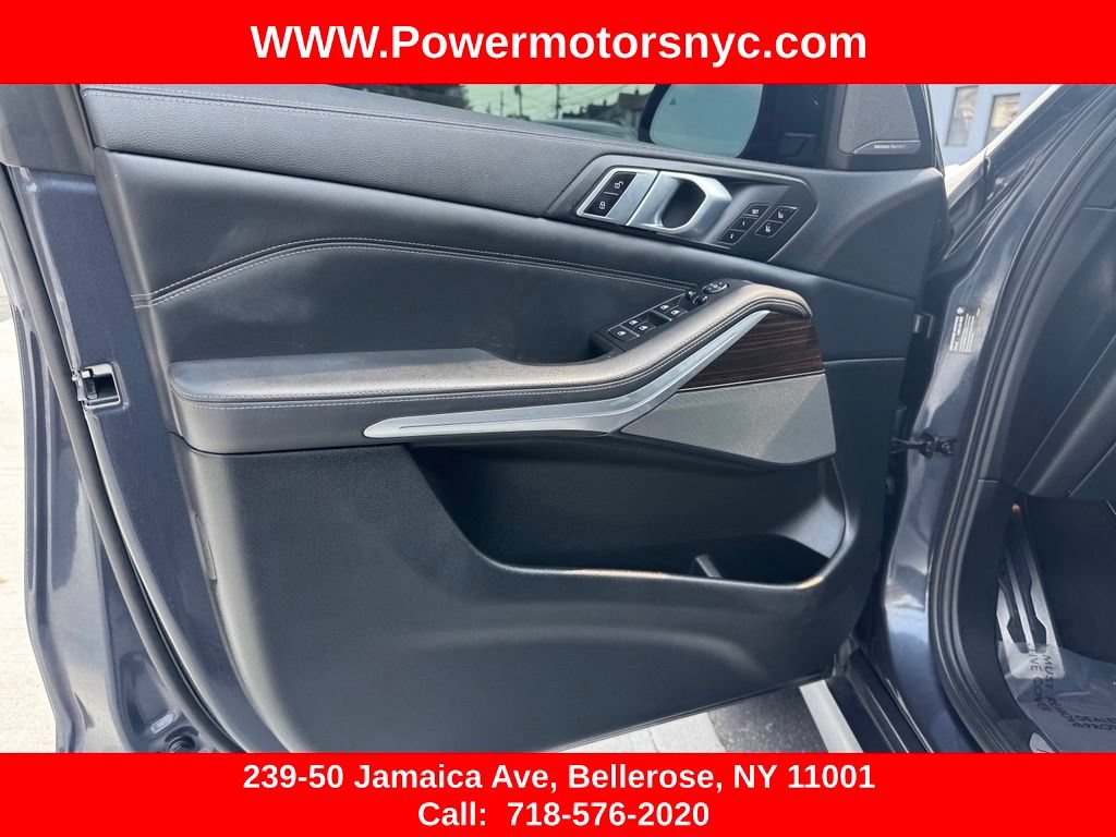 Used 2021 BMW X5 M50i w/ Executive Package AWD/4WD image 25