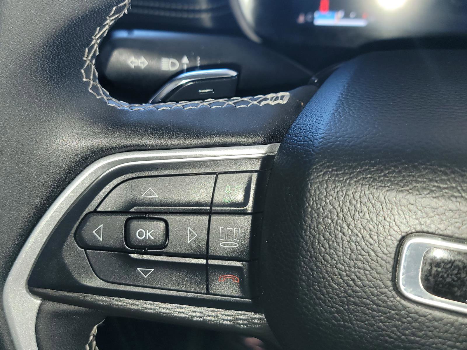 Certified 2024 Jeep Grand Cherokee L Laredo AWD/4WD image 18