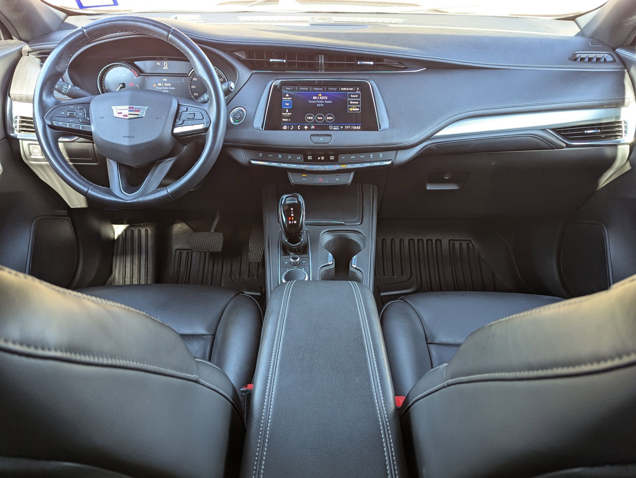 Used 2023 Cadillac XT4 Premium Luxury image 17