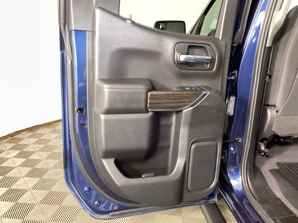 Used 2019 Chevrolet Silverado 1500 RST w/ All-Star Edition AWD/4WD image 12