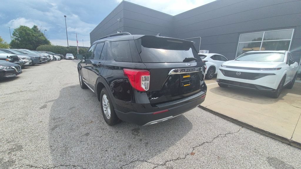 Used 2020 Ford Explorer XLT w/ Equipment Group 202A AWD/4WD image 6