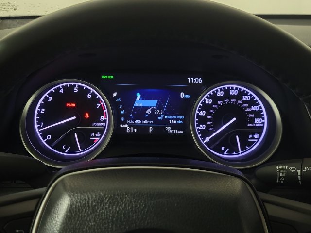 Used 2023 Toyota Camry XLE FWD image 28