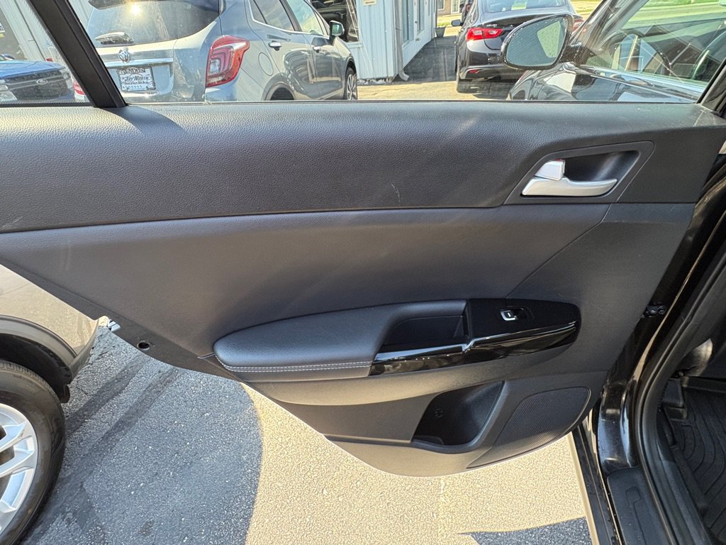 Used 2022 Kia Sportage EX AWD/4WD image 15