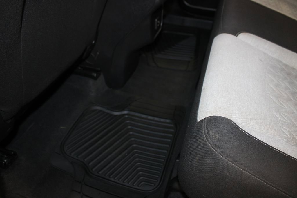 Used 2023 Chevrolet Equinox LT AWD/4WD image 21