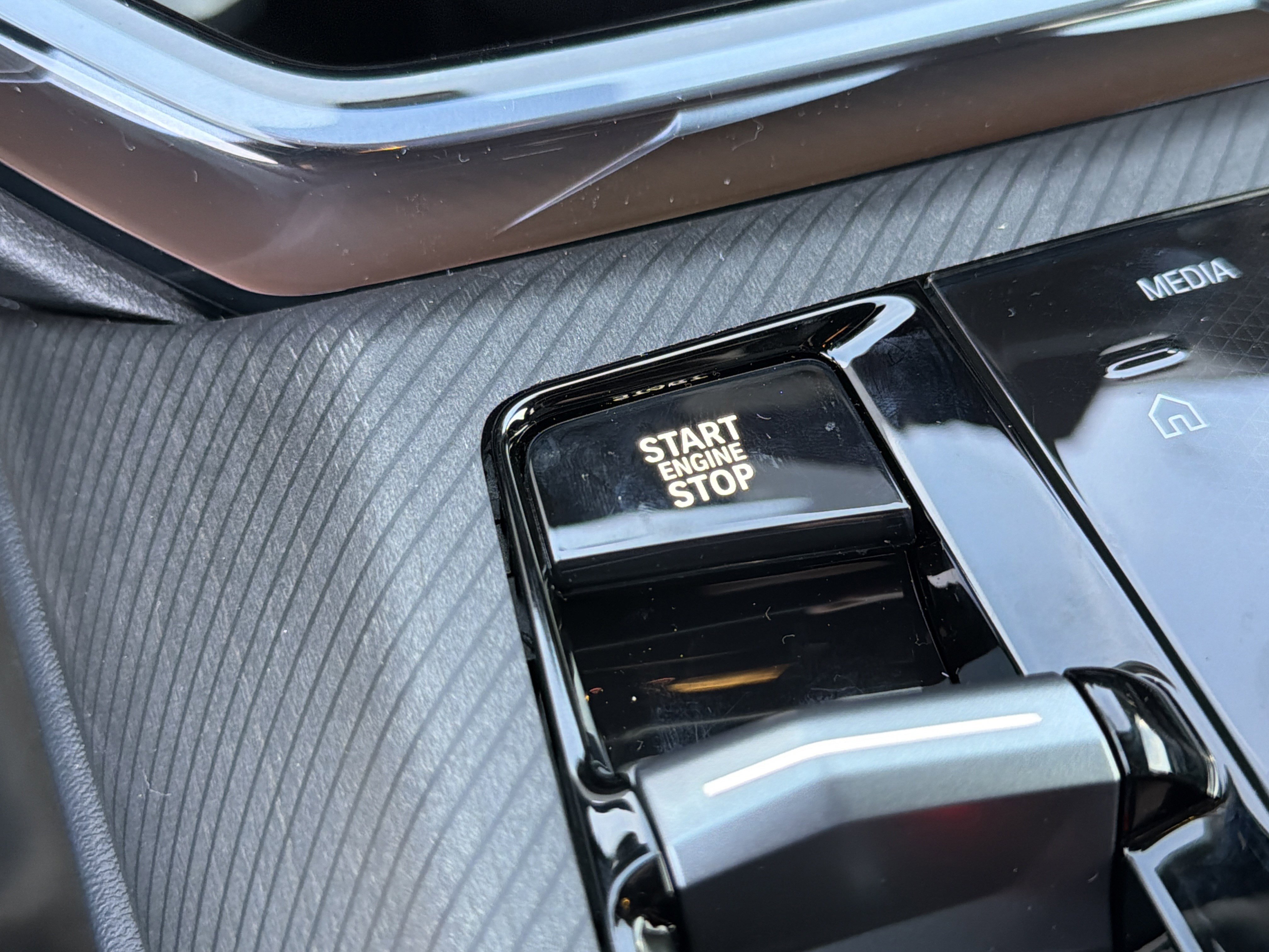 New 2026 BMW X3 xDrive30 w/ Premium Package image 8