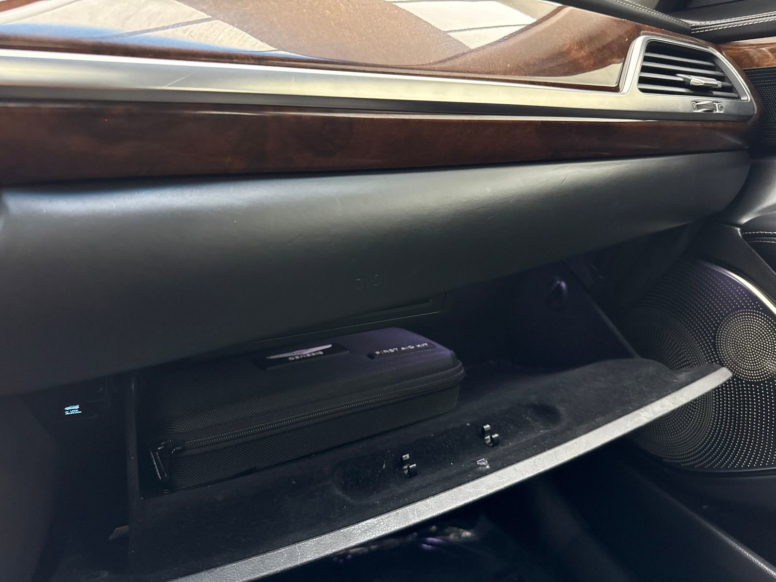 Used 2019 Genesis G90 5.0 Ultimate RWD image 34