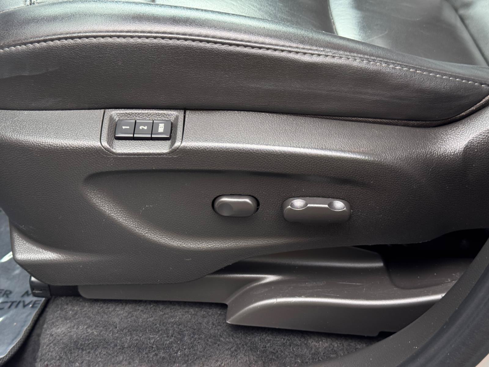 Used 2018 Buick Encore Essence FWD image 13