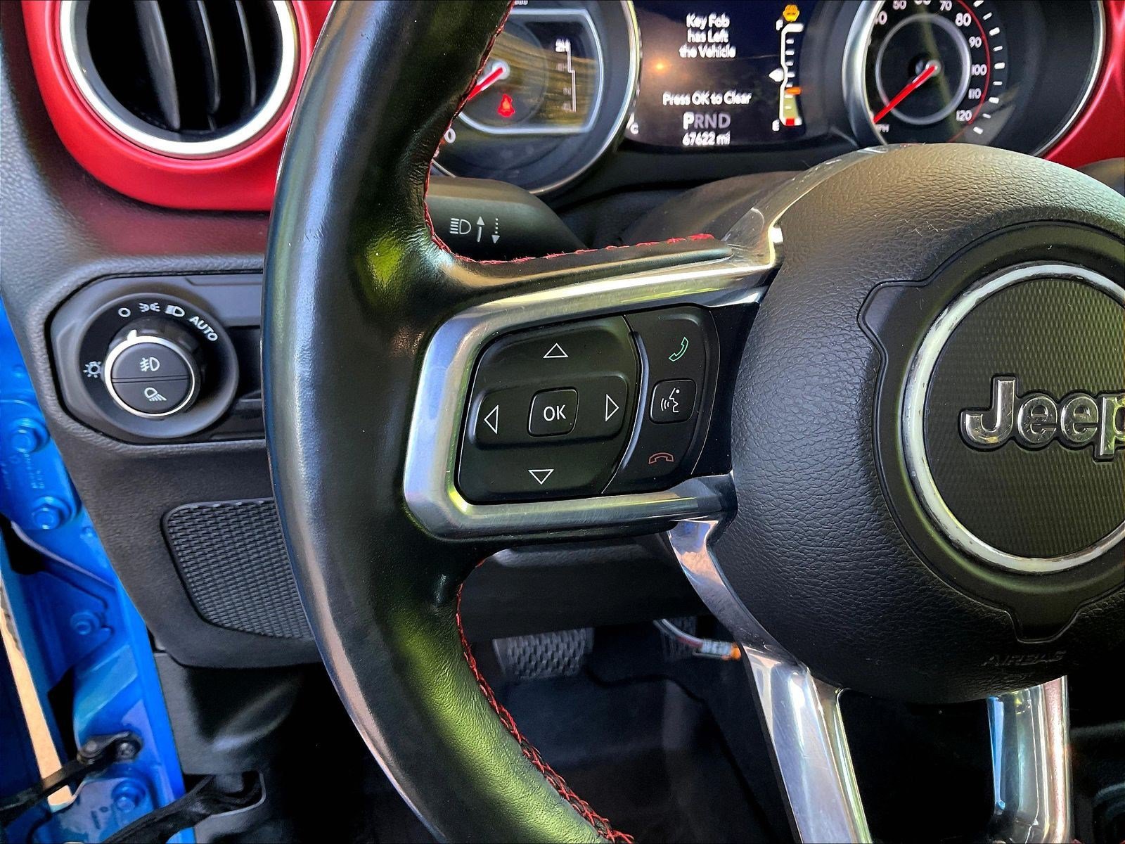 Used 2021 Jeep Gladiator Rubicon AWD/4WD image 12