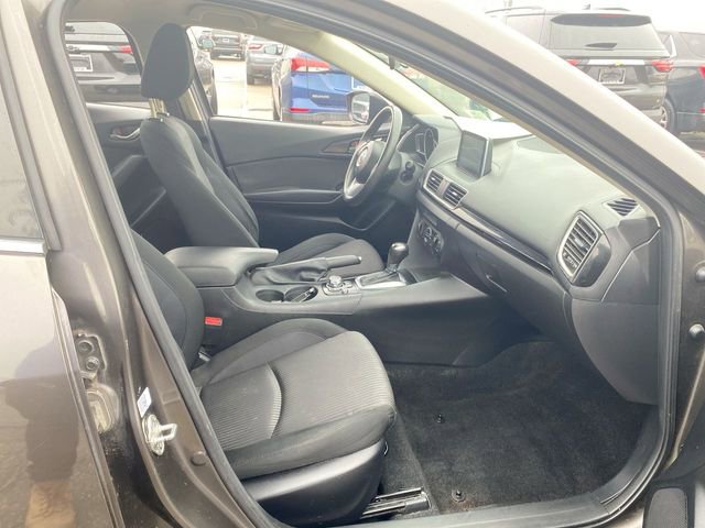 Used 2016 MAZDA MAZDA3 i Sport w/ Preferred Equipment Package FWD image 21