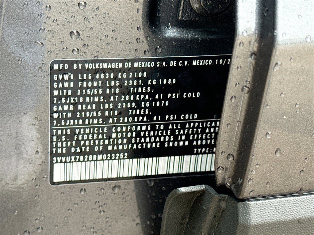 Used 2024 Volkswagen Taos SE image 35