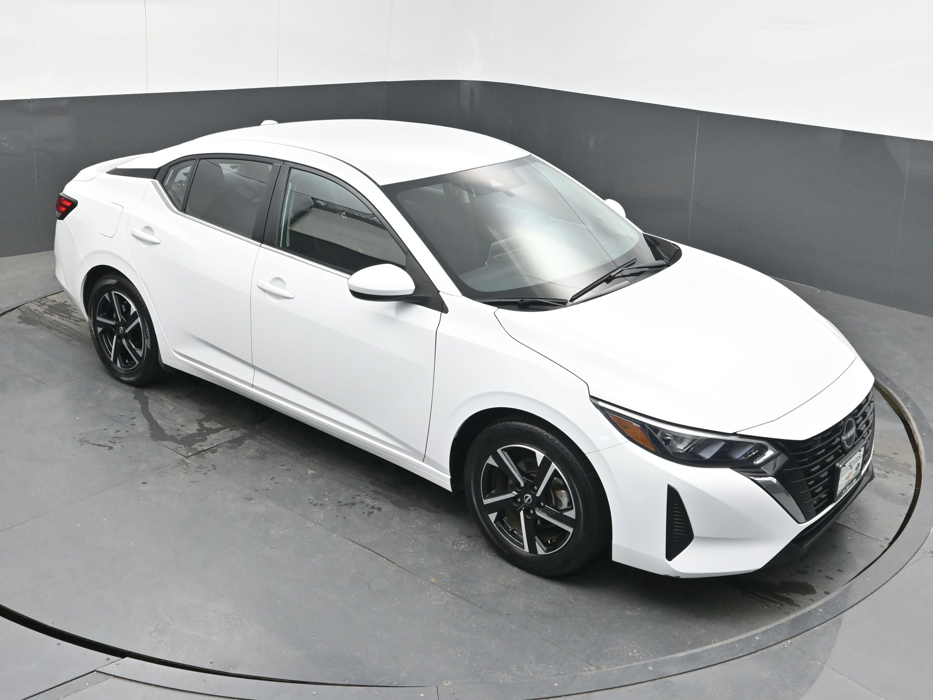 Used 2024 Nissan Sentra SV image 32