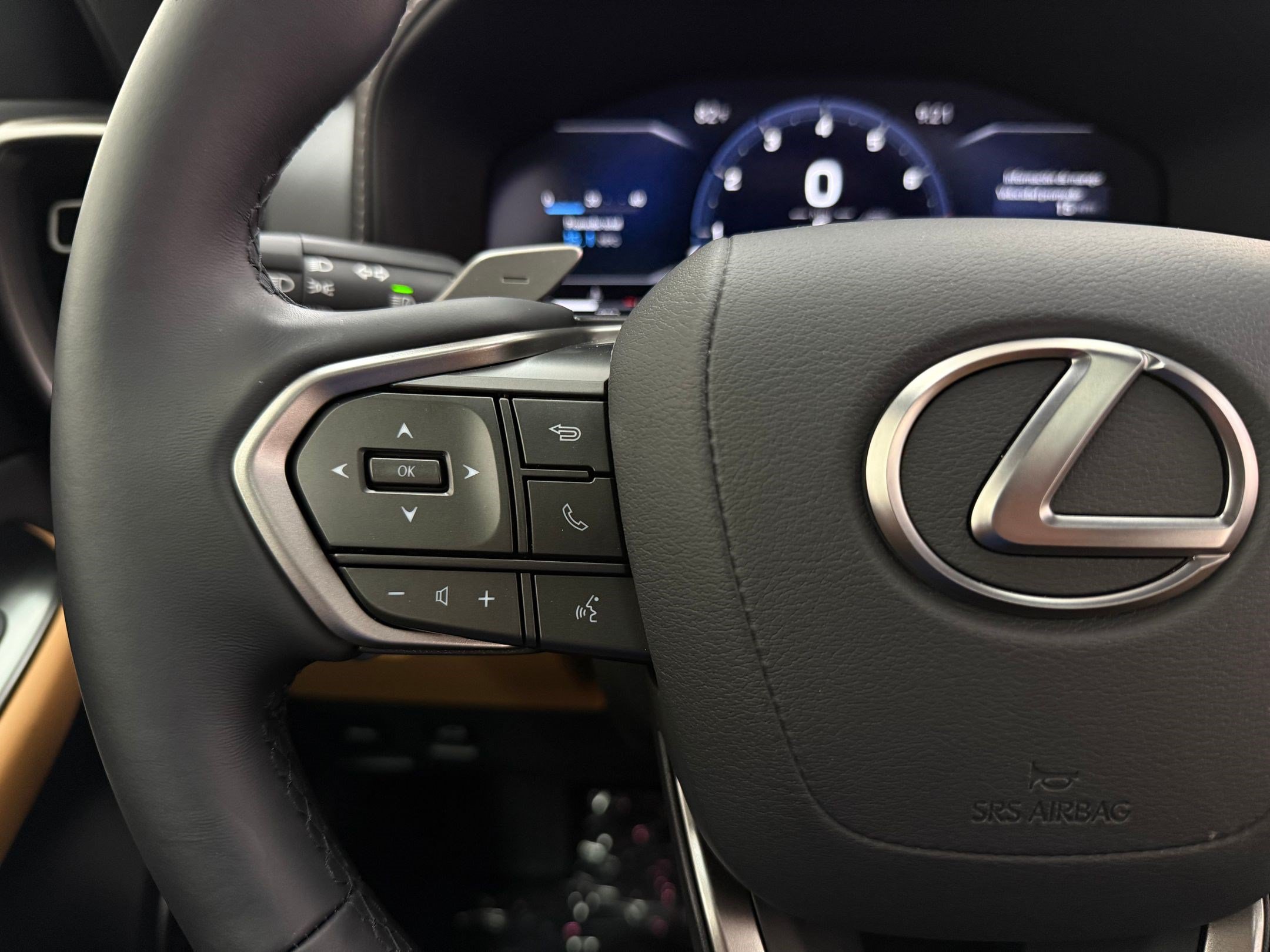 Used 2026 Lexus IS 350 F Sport w/ Accessory Package Z1 RWD image 13