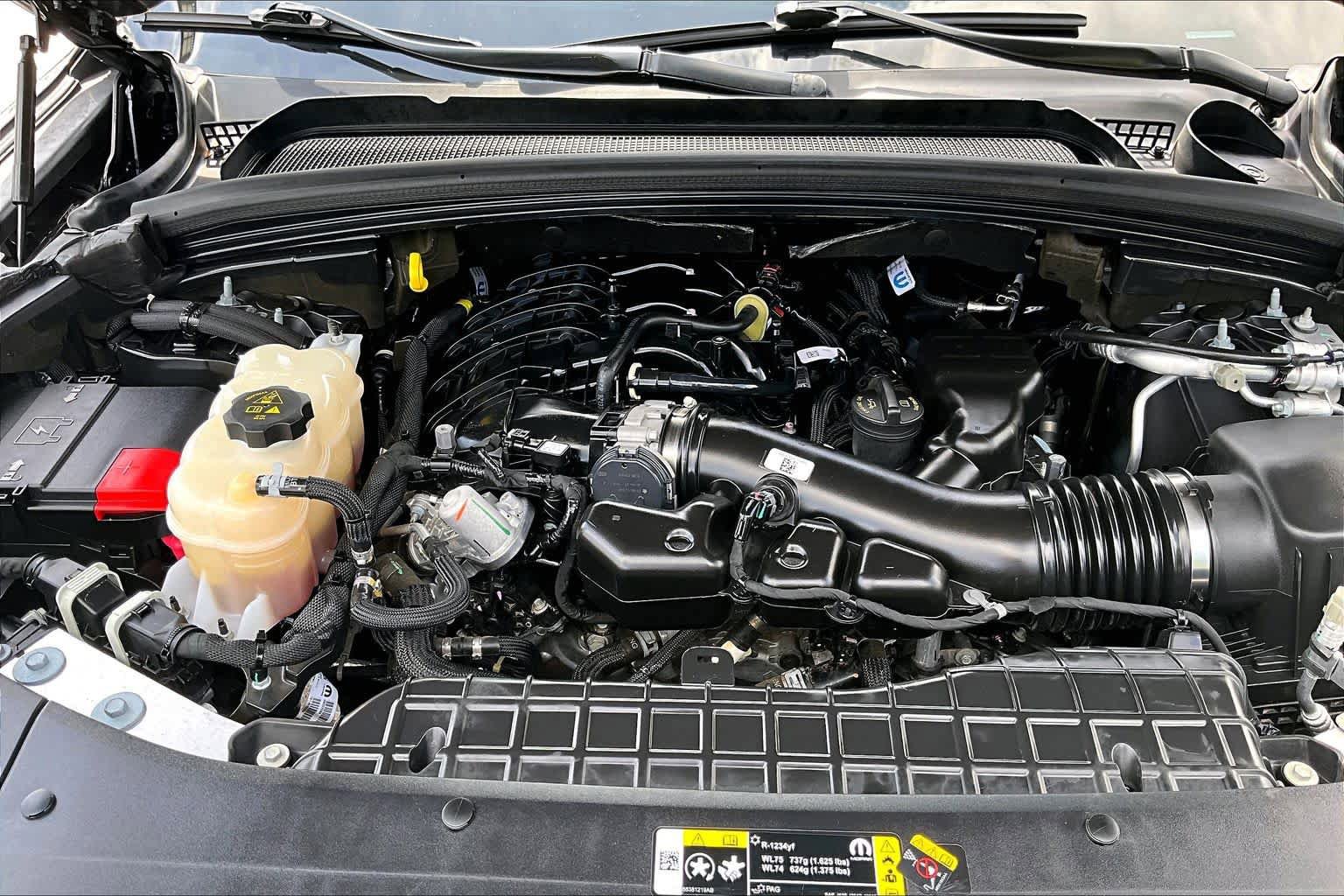 Used 2023 Jeep Grand Cherokee Altitude AWD/4WD image 31