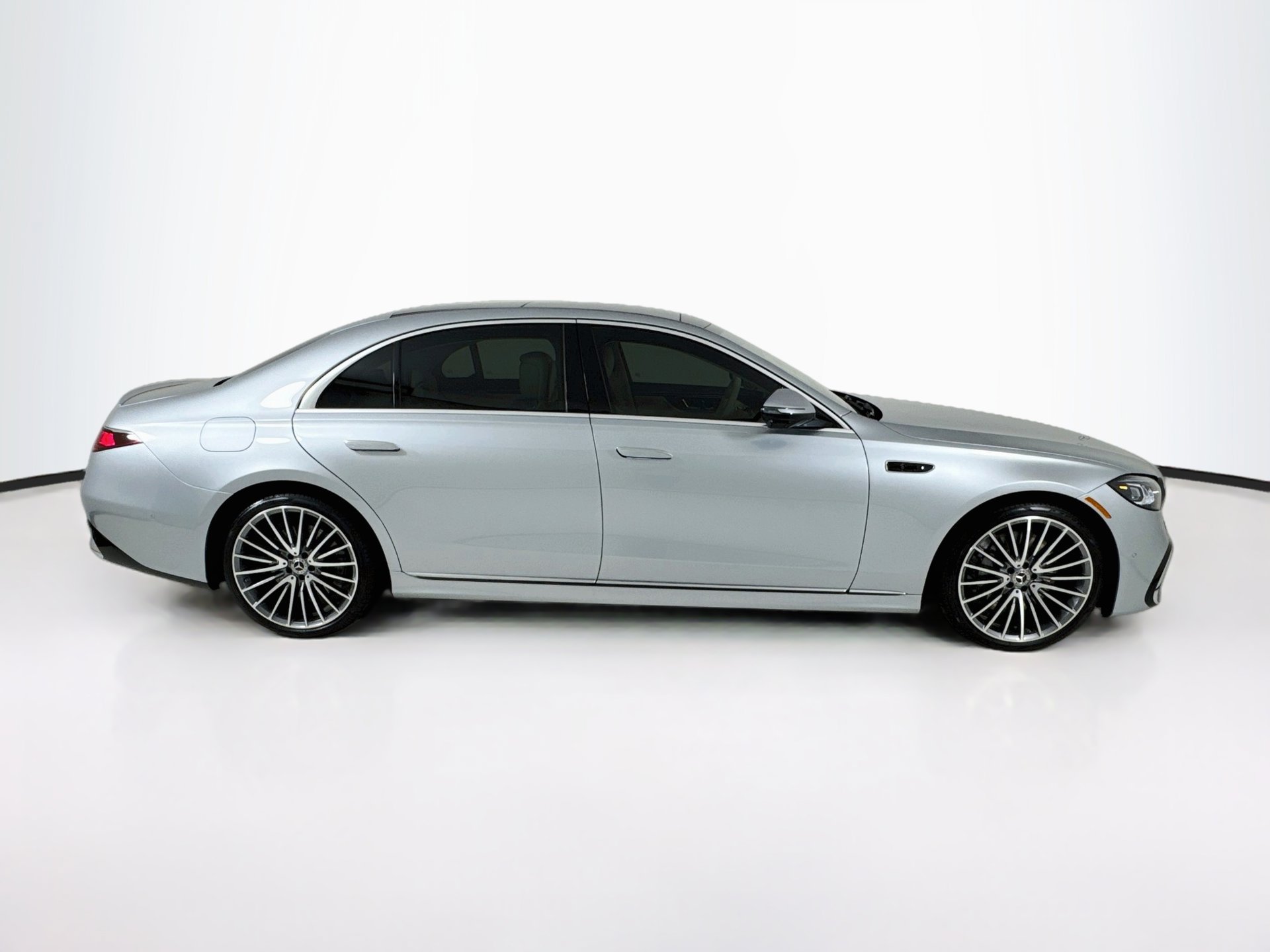 New 2027 Mercedes-Benz S 580 4MATIC Sedan image 9