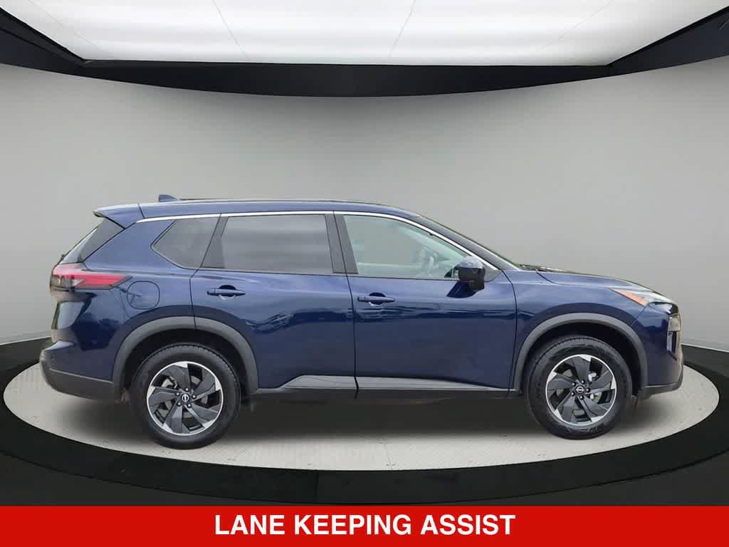 Used 2024 Nissan Rogue SV FWD image 8