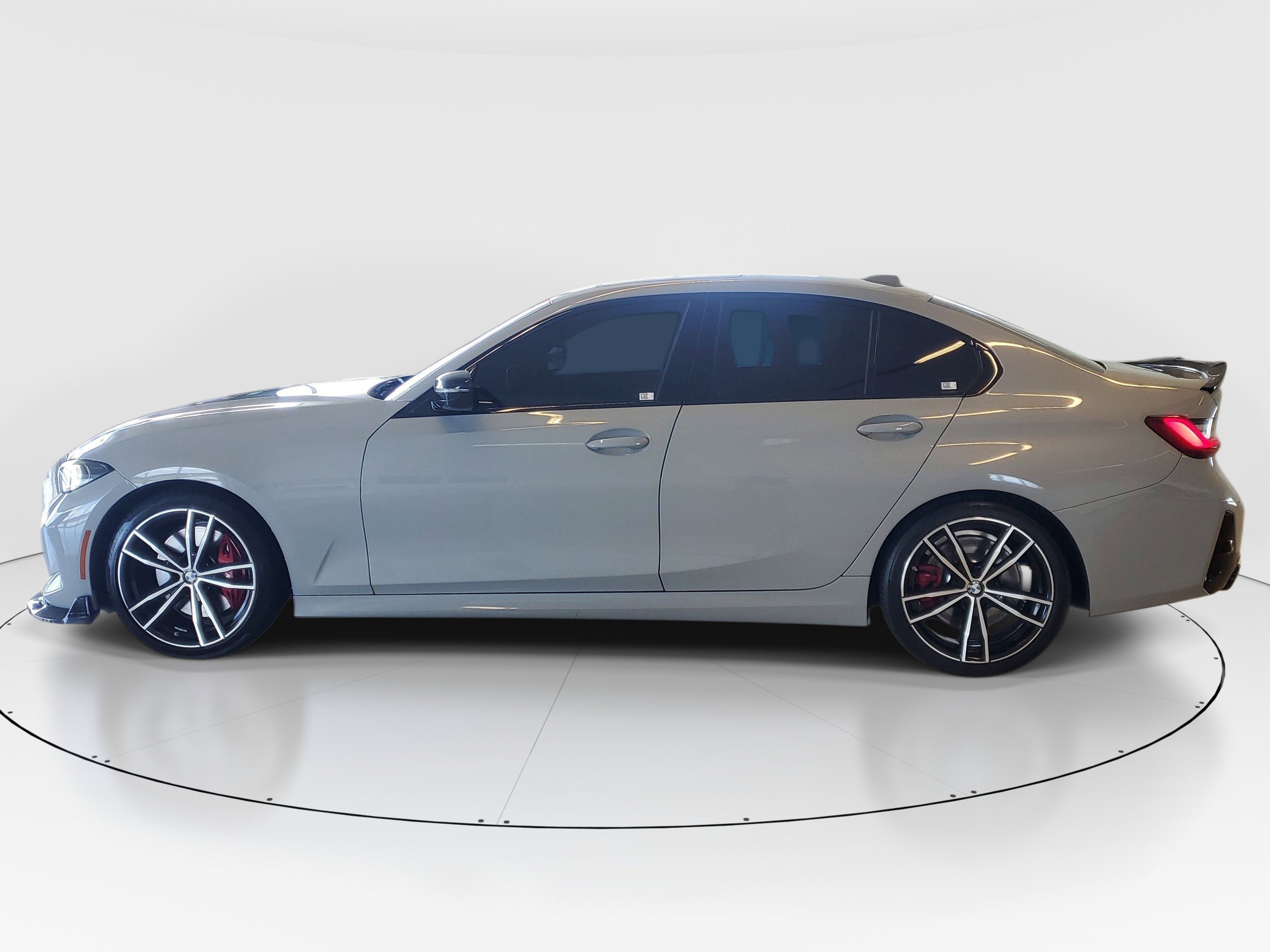 Used 2023 BMW 330i Sedan w/ M Sport Package image 7