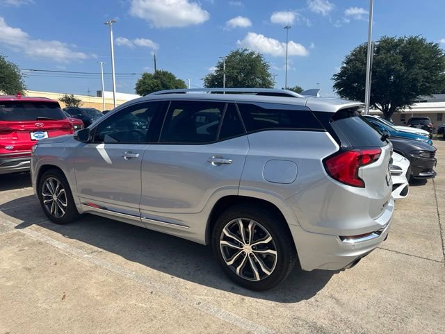 Used 2019 GMC Terrain Denali FWD image 2