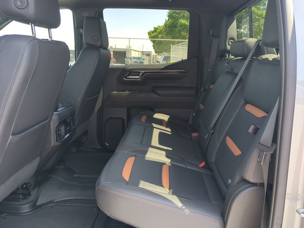 Used 2023 GMC Sierra 1500 AT4 w/ Technology Package AWD/4WD image 12
