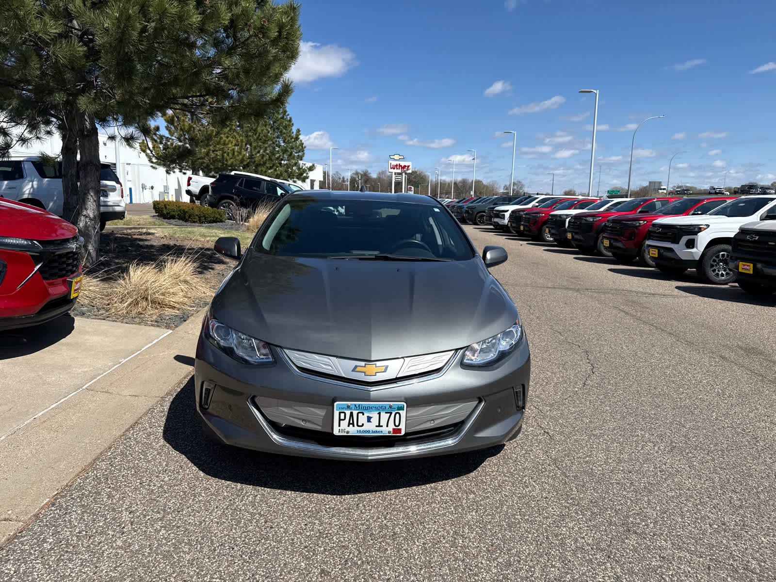 Used 2017 Chevrolet Volt Premier w/ Driver Confidence II Package FWD image 2