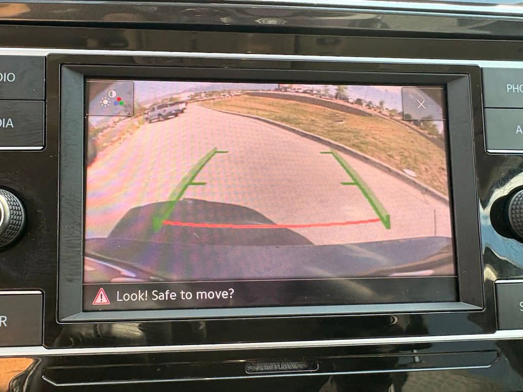 Used 2018 Volkswagen Tiguan S FWD image 16