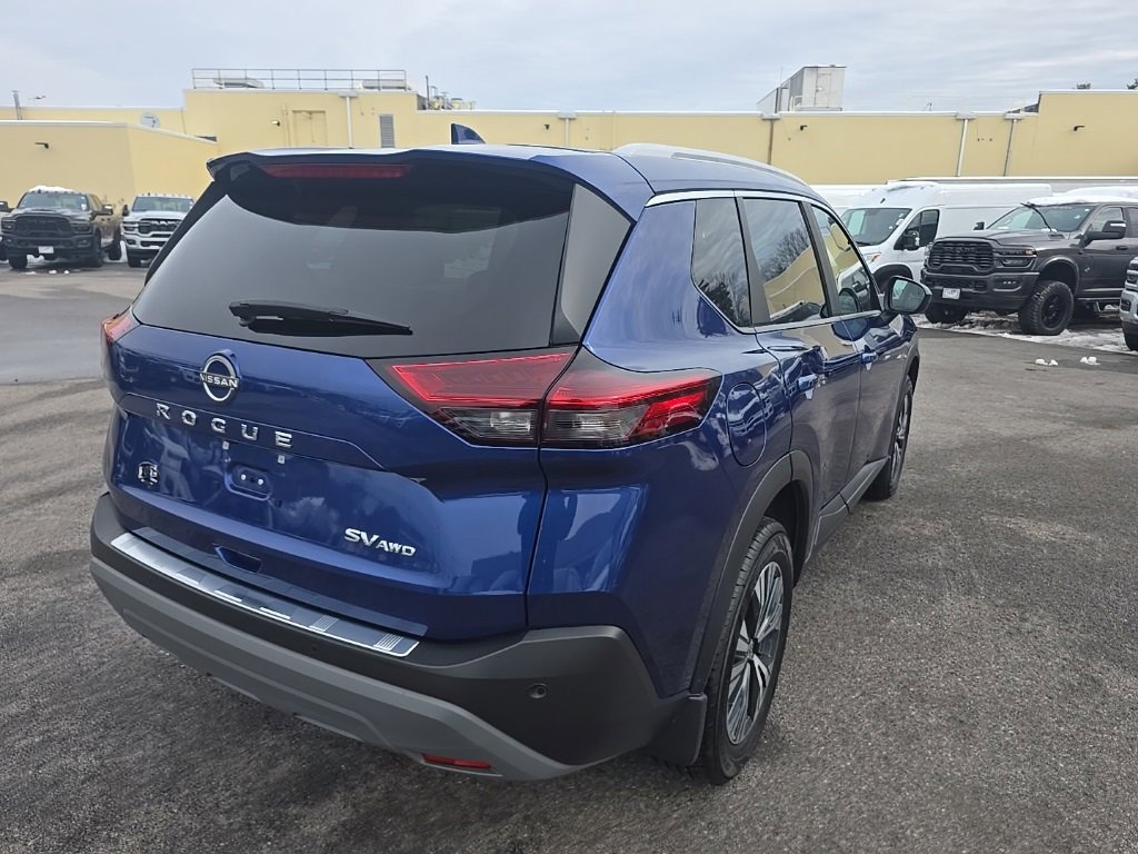 Used 2023 Nissan Rogue SV w/ SV Premium B Package image 7