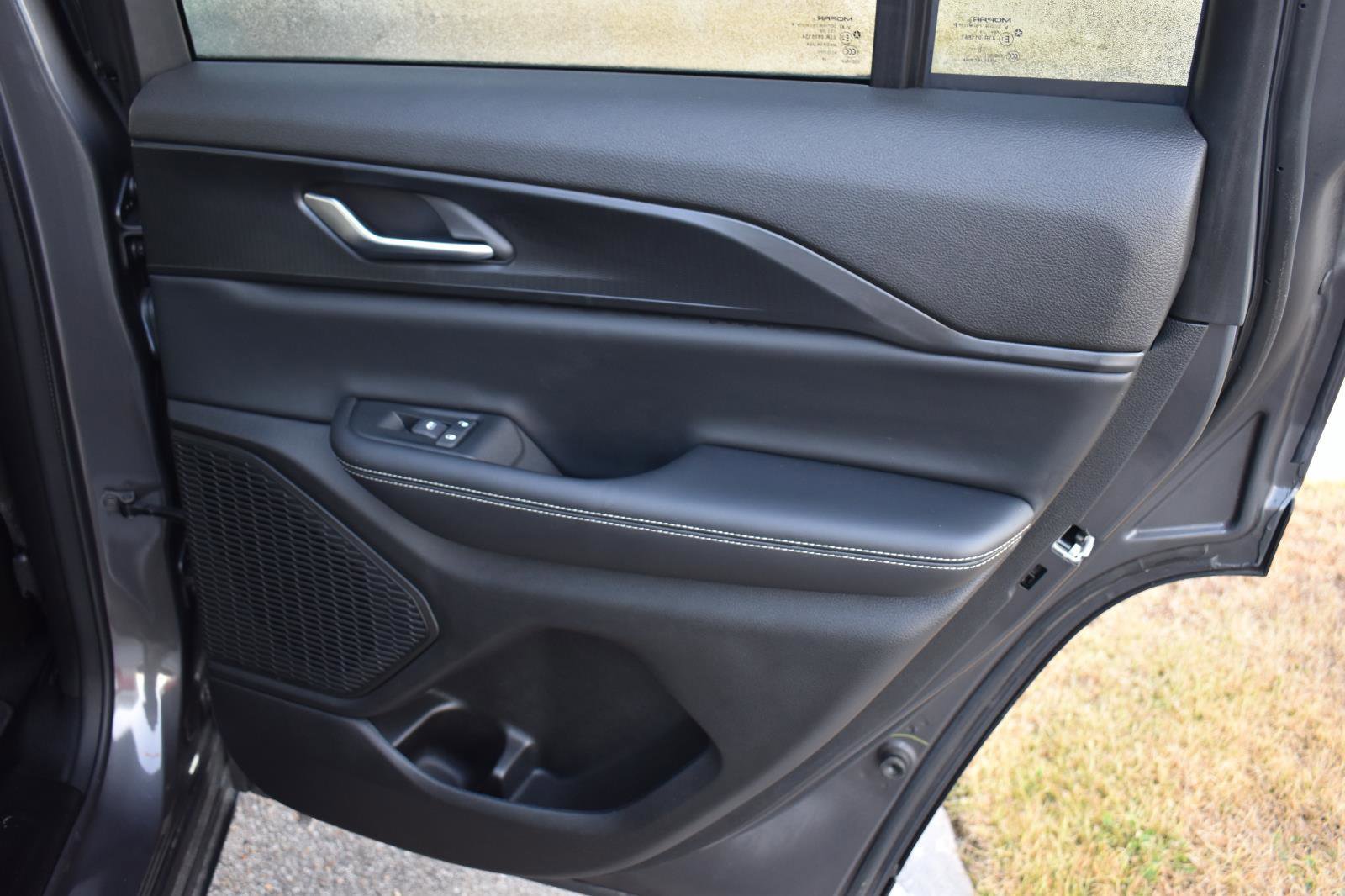 Used 2024 Jeep Grand Cherokee Laredo w/ Trailer Tow Package image 49