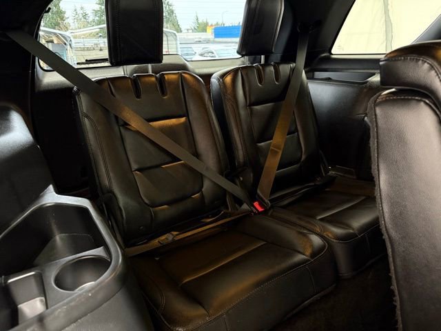 Used 2017 Ford Explorer XLT w/ Equipment Group 202A image 31